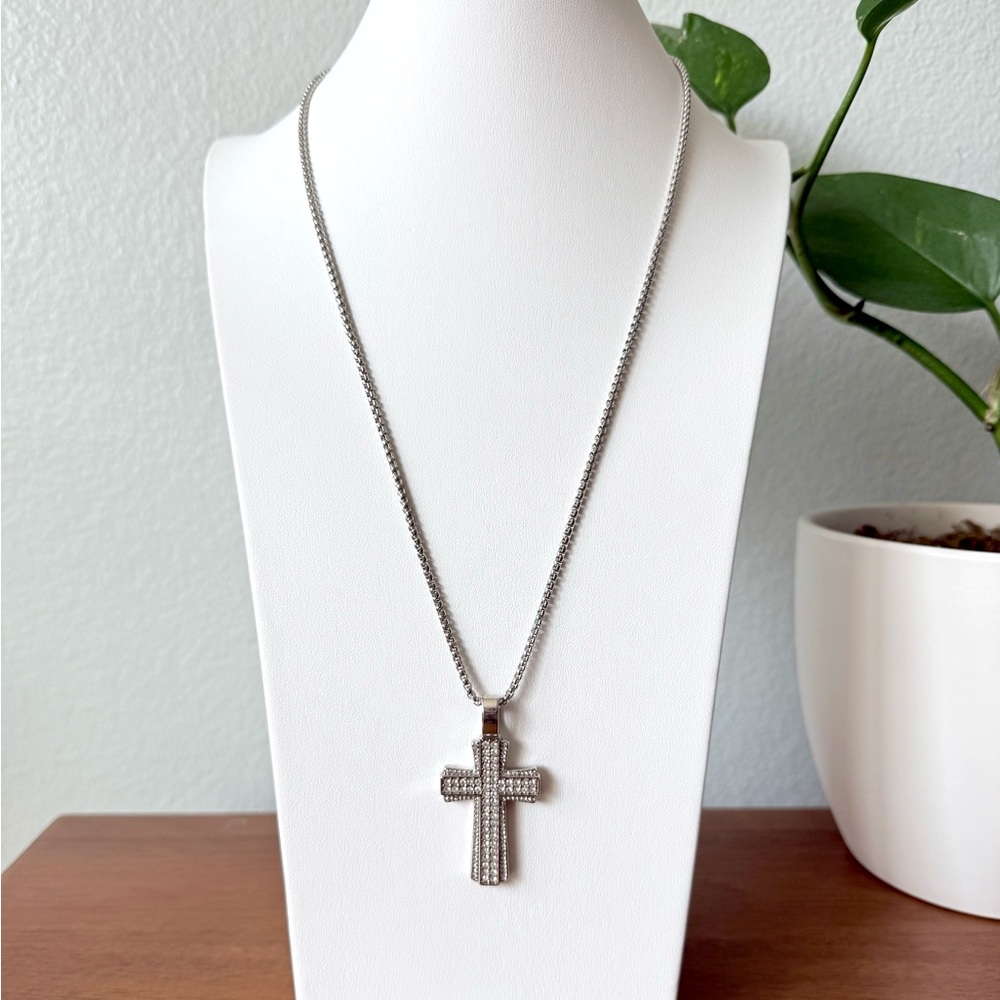 Guess Jeans Men’s Silvertone Cross Pave Rhinestone Crystal Pendant Necklace